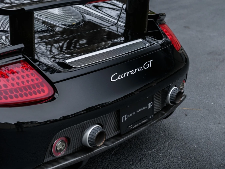 2004 Porsche Carrera GT - Image 8 of 21