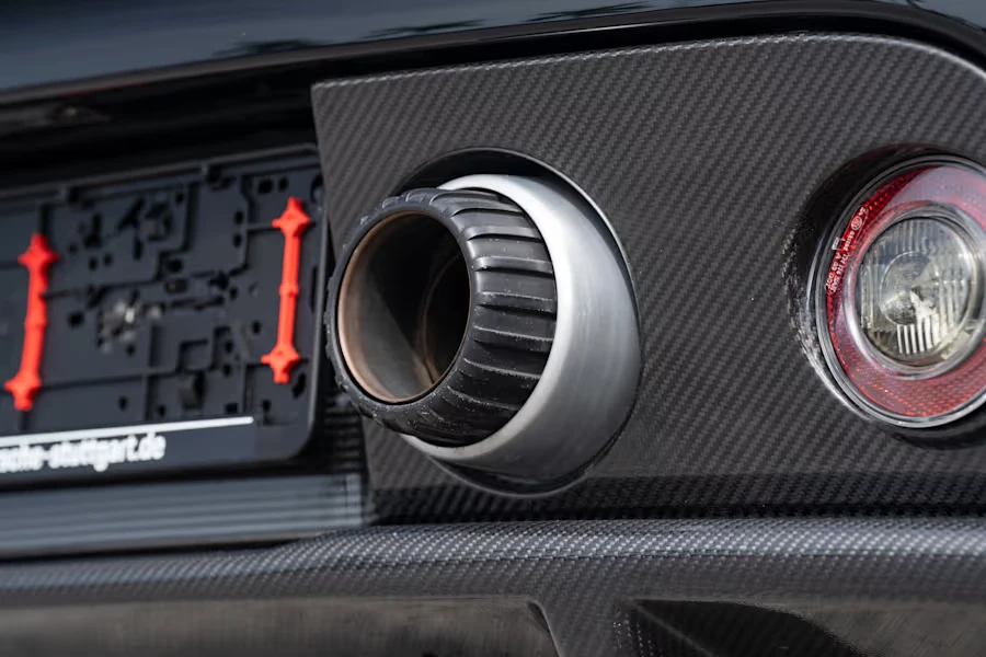 2004 Porsche Carrera GT - Image 19 of 31