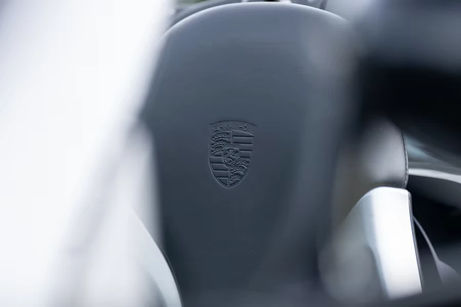 2004 Porsche Carrera GT - Image 14 of 31