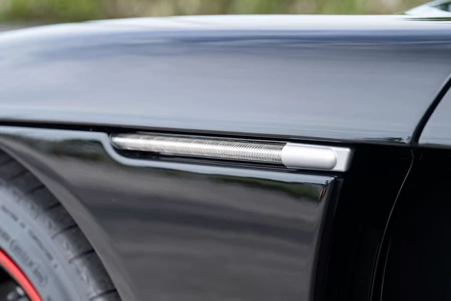 2004 Porsche Carrera GT - Image 12 of 31