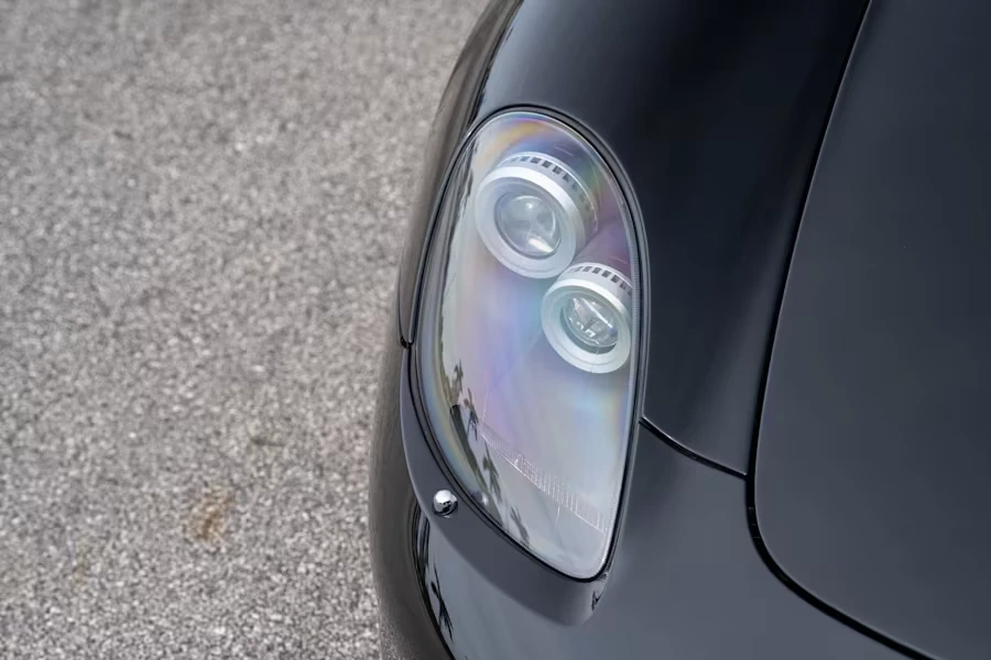 2004 Porsche Carrera GT - Image 16 of 31