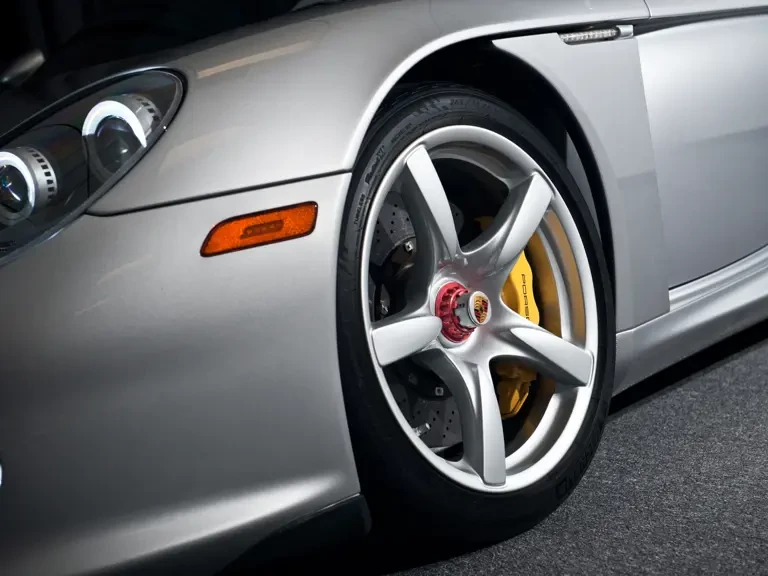 2004 Porsche Carrera GT - Image 9 of 31