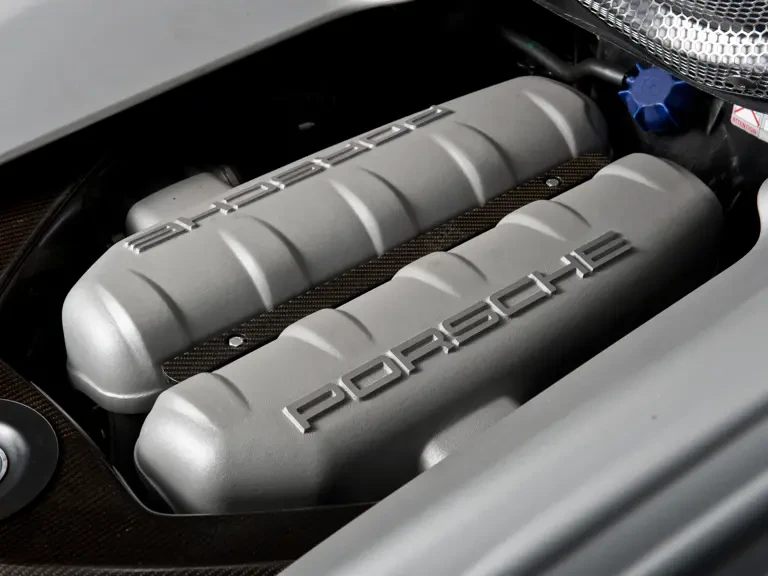 2004 Porsche Carrera GT - Image 26 of 31