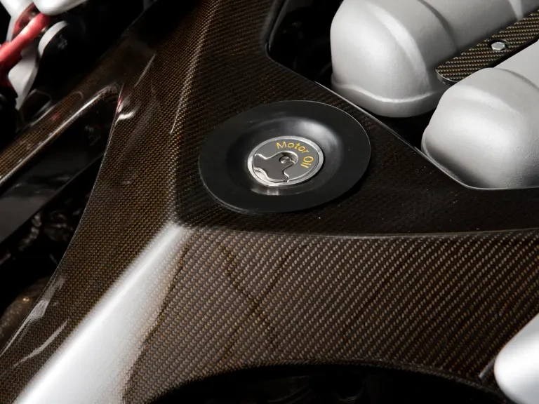 2004 Porsche Carrera GT - Image 27 of 31