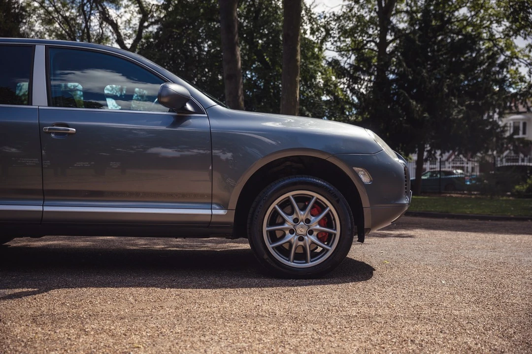2004 Porsche 955/957 Cayenne Turbo - Image 13 of 30