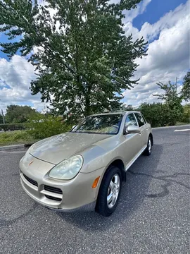 2004 Porsche Cayenne Base