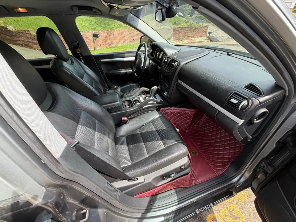 2004 Porsche 955/957 Cayenne - Image 4 of 10