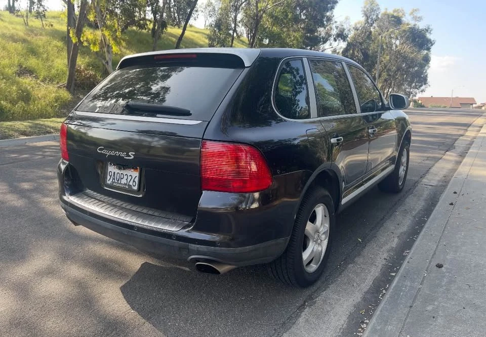 2004 Porsche 955/957 Cayenne - Image 2 of 11