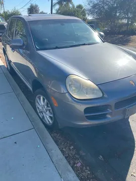 2004 Porsche Cayenne