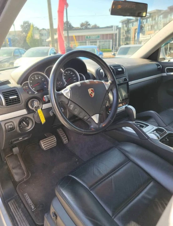 2004 Porsche 955/957 Cayenne - Image 9 of 12