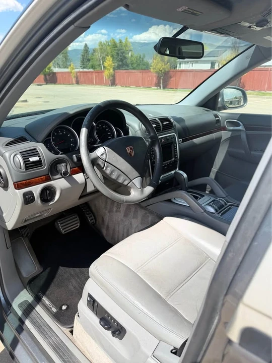 2004 Porsche 955/957 Cayenne S - Image 9 of 13