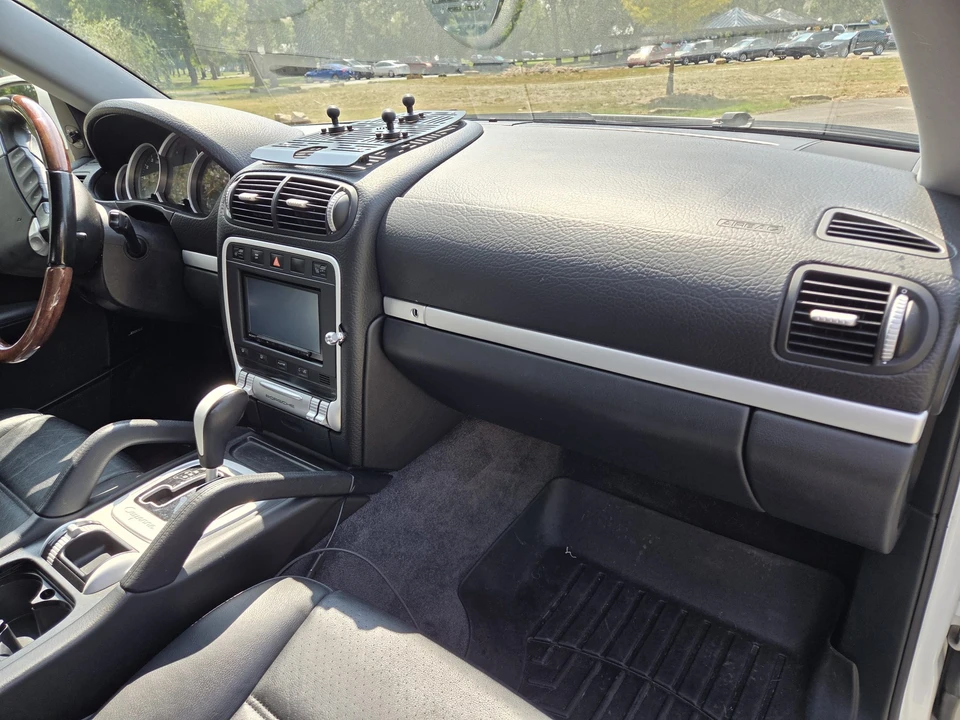2004 Porsche 955/957 Cayenne S - Image 26 of 31