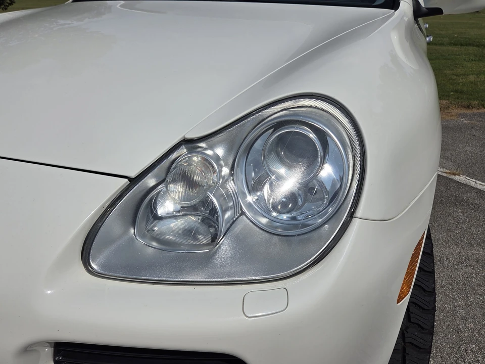 2004 Porsche 955/957 Cayenne S - Image 12 of 31