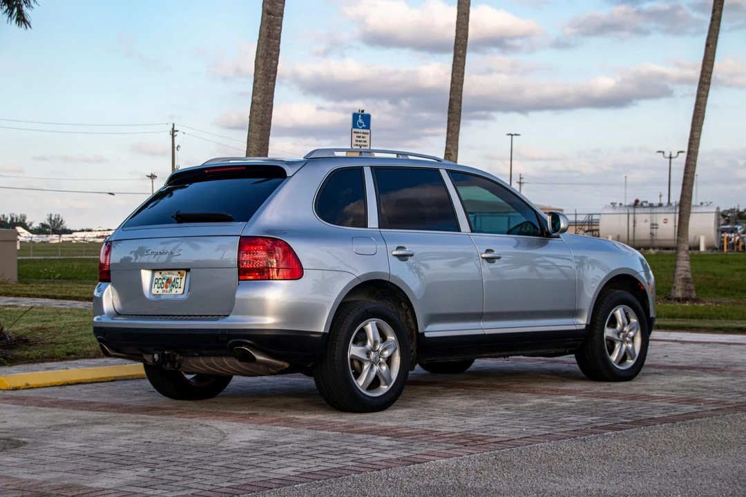 2004 Porsche 955/957 Cayenne S - Image 10 of 31