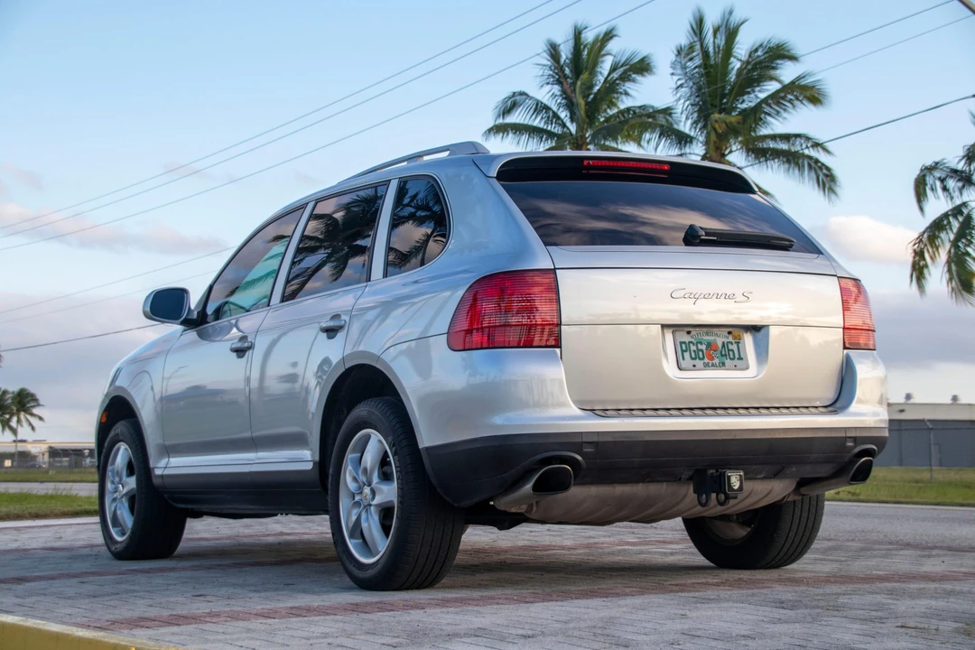 2004 Porsche 955/957 Cayenne S - Image 14 of 31