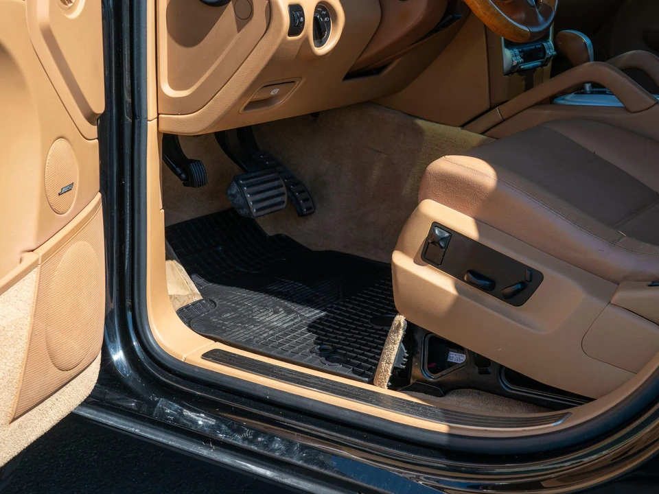 2004 Porsche 955/957 Cayenne S - Image 26 of 31