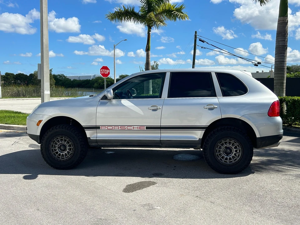 2004 Porsche 955/957 Cayenne S - Image 8 of 31