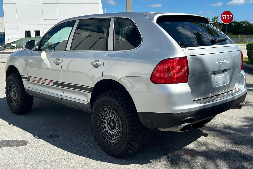 2004 Porsche 955/957 Cayenne S - Image 4 of 31