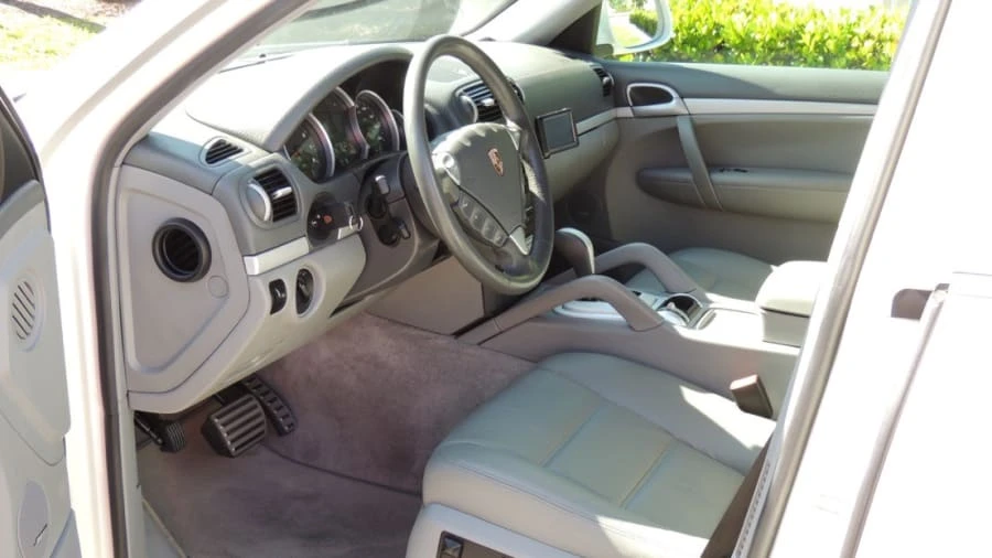 2004 Porsche 955/957 Cayenne S - Image 4 of 10