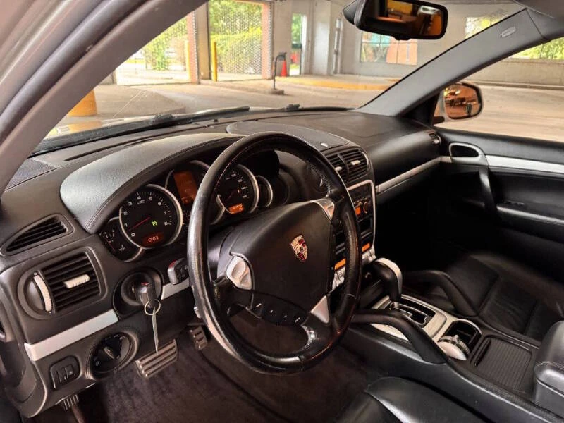 2004 Porsche 955/957 Cayenne S - Image 10 of 25
