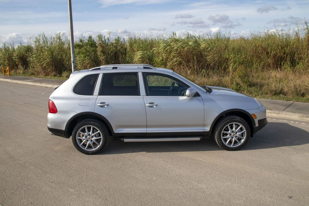 2004 Porsche 955/957 Cayenne S - Image 13 of 31