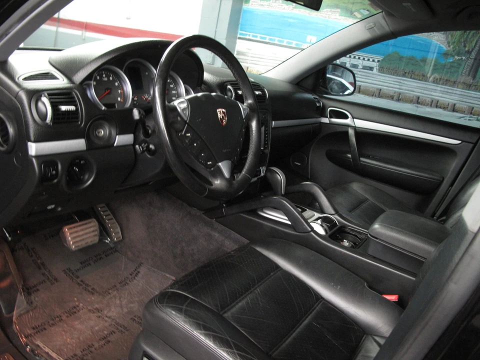 2004 Porsche 955/957 Cayenne S - Image 29 of 31
