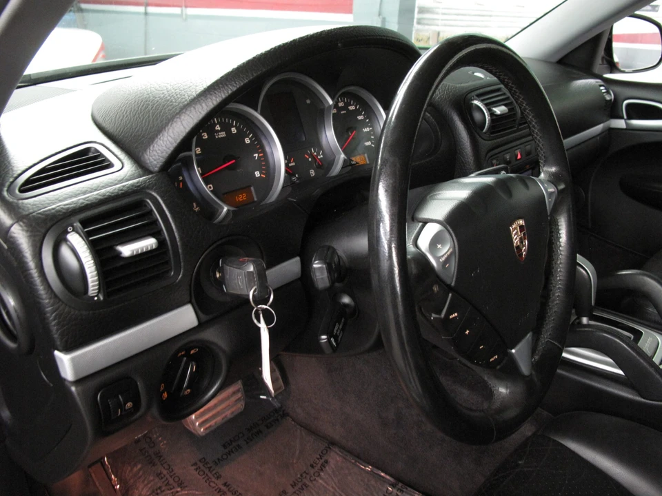 2004 Porsche 955/957 Cayenne S - Image 30 of 31