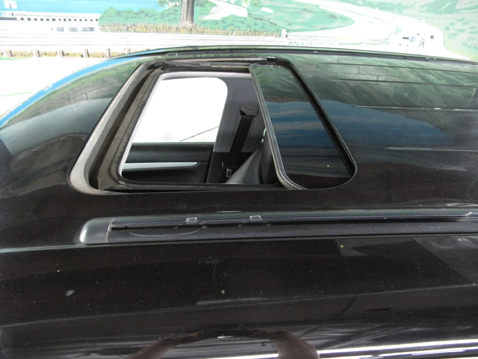2004 Porsche 955/957 Cayenne S - Image 14 of 31