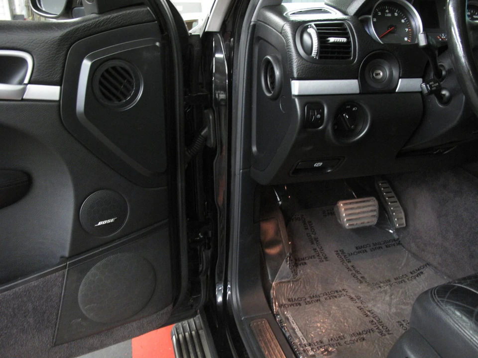 2004 Porsche 955/957 Cayenne S - Image 28 of 31