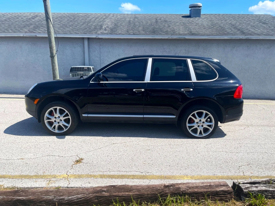 2004 Porsche 955/957 Cayenne S - Image 2 of 11