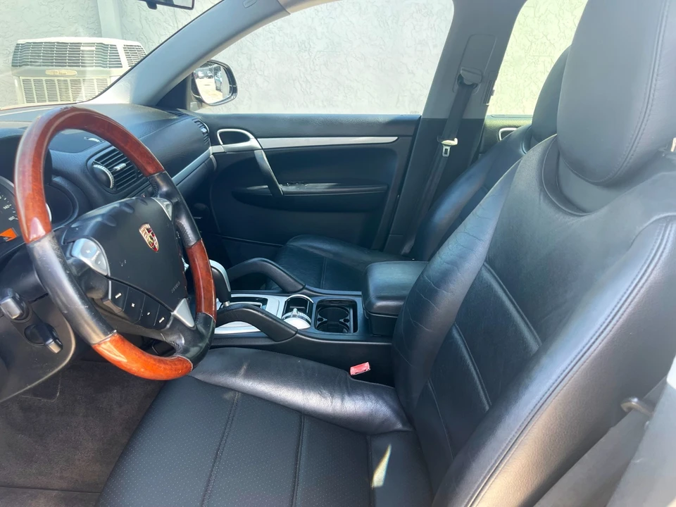 2004 Porsche 955/957 Cayenne S - Image 10 of 11