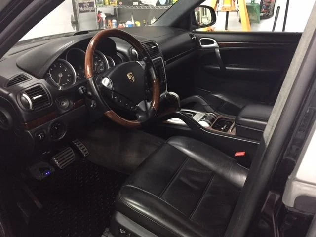 2004 Porsche 955/957 Cayenne Turbo - Image 10 of 13