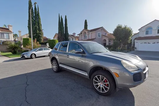 2004 Porsche Cayenne Turbo