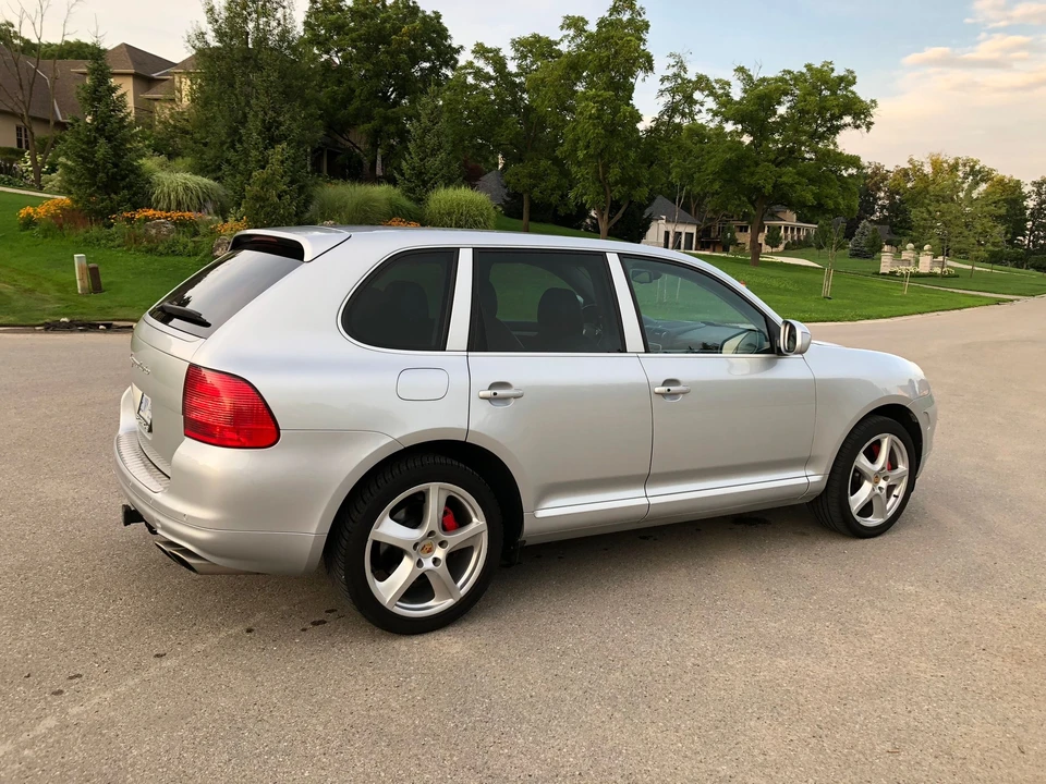 2004 Porsche 955/957 Cayenne Turbo - Image 4 of 17