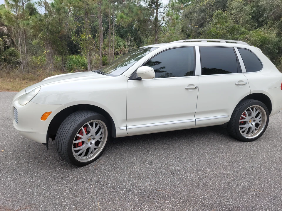 2004 Porsche 955/957 Cayenne Turbo - Image 8 of 31