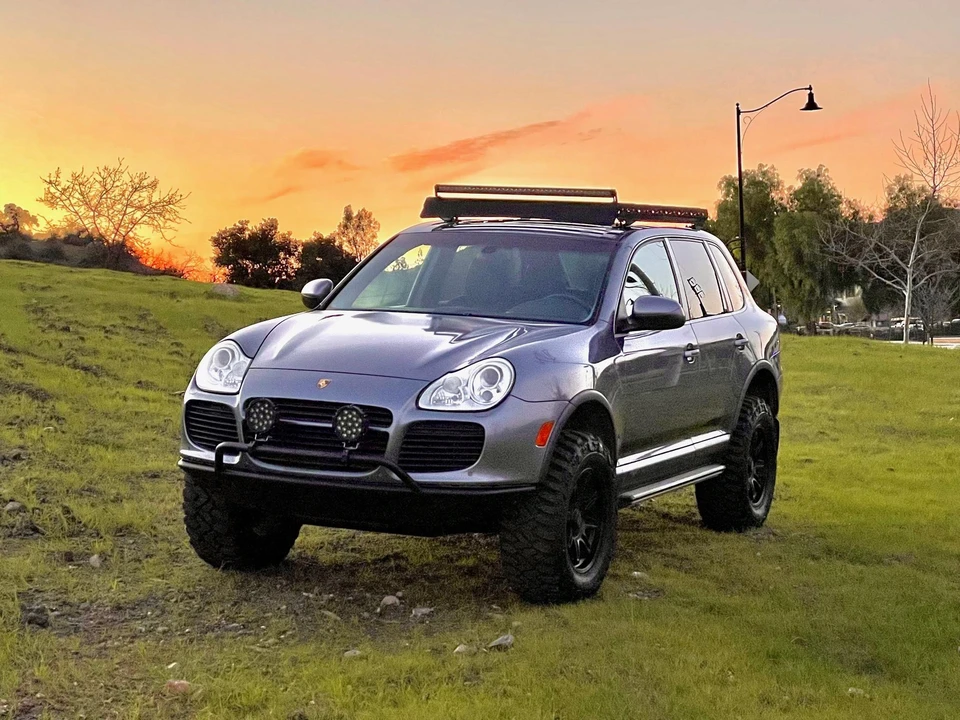 2004 Porsche 955/957 Cayenne Turbo - Image 2 of 31