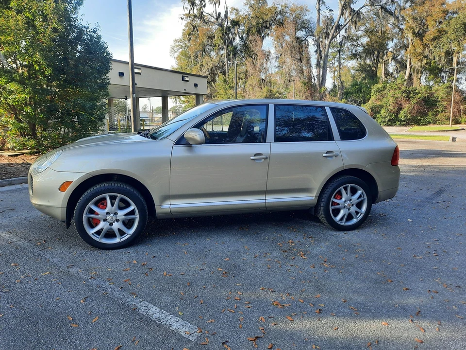 2004 Porsche 955/957 Cayenne Turbo - Image 3 of 31