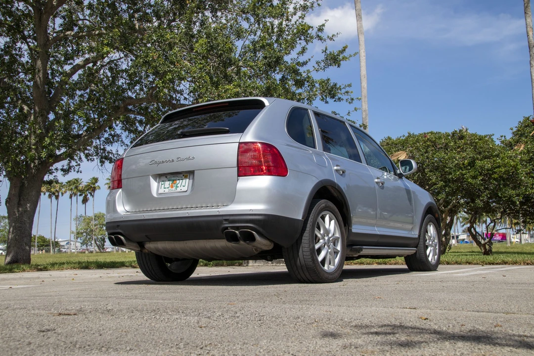 2004 Porsche 955/957 Cayenne Turbo - Image 8 of 31