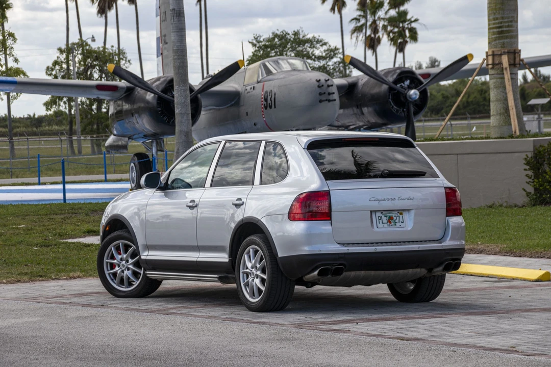 2004 Porsche 955/957 Cayenne Turbo - Image 12 of 31