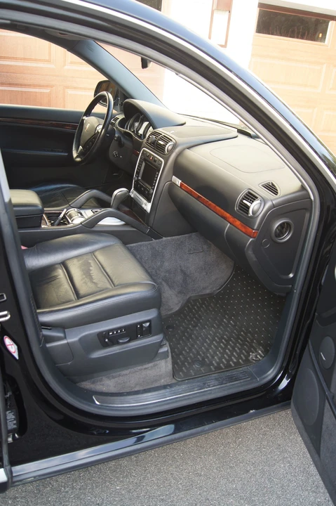 2004 Porsche 955/957 Cayenne Turbo - Image 6 of 7
