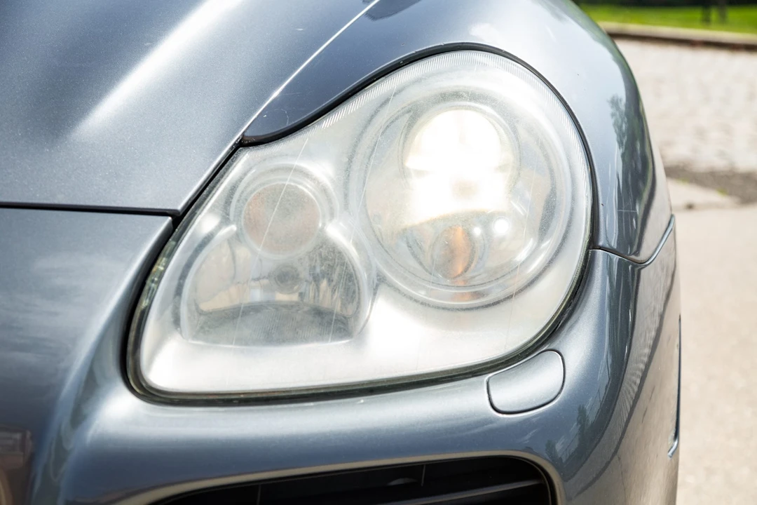 2004 Porsche 955/957 Cayenne Turbo - Image 13 of 31