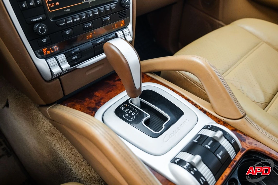 2004 Porsche 955/957 Cayenne Turbo - Image 9 of 12