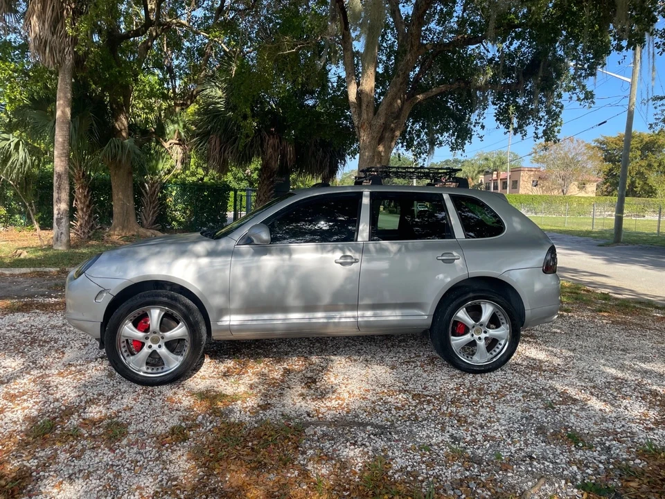 2004 Porsche 955/957 Cayenne - Image 2 of 20