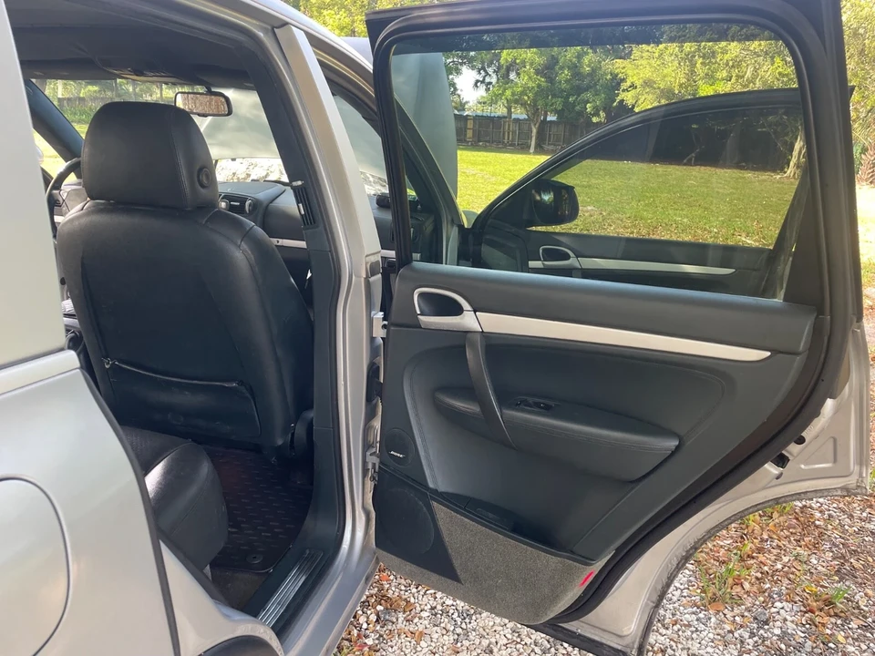 2004 Porsche 955/957 Cayenne - Image 14 of 20
