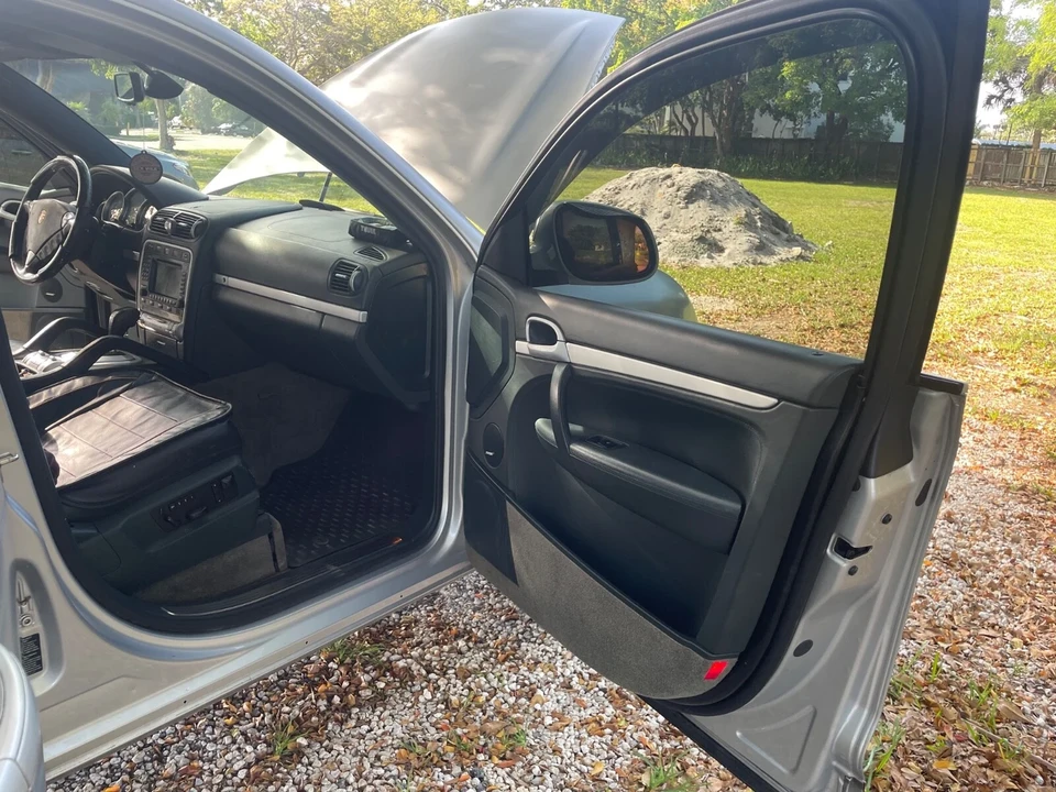 2004 Porsche 955/957 Cayenne - Image 15 of 20