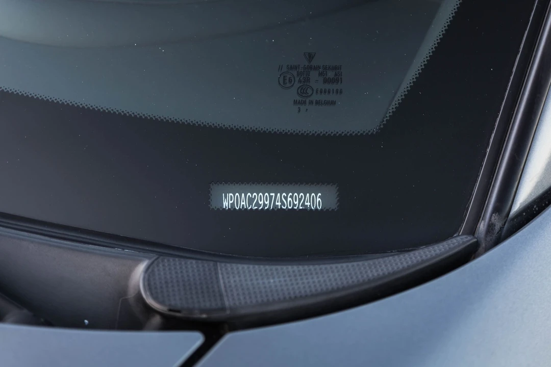 2004 Porsche 996 GT3 - Image 14 of 31