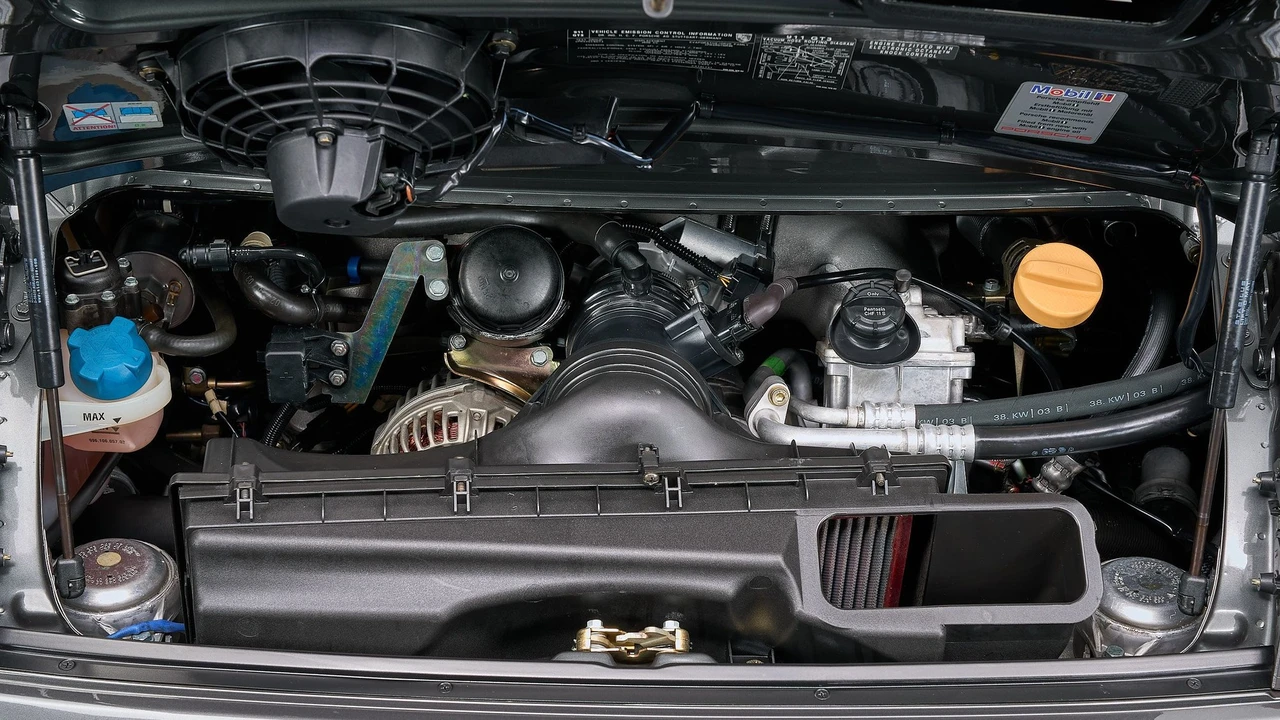 2004 Porsche 996 GT3 - Image 2 of 31