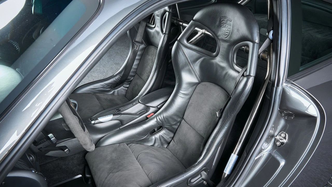 2004 Porsche 996 GT3 - Image 16 of 31