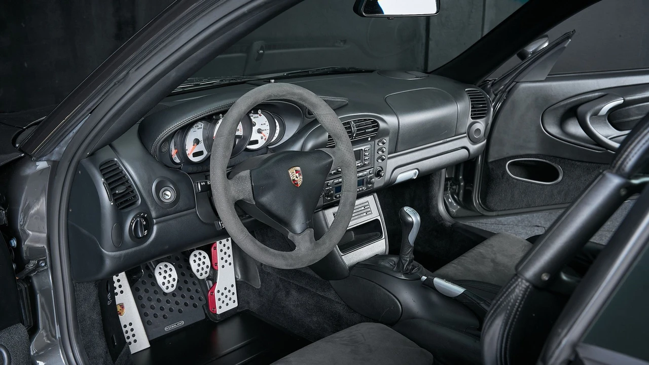 2004 Porsche 996 GT3 - Image 30 of 31