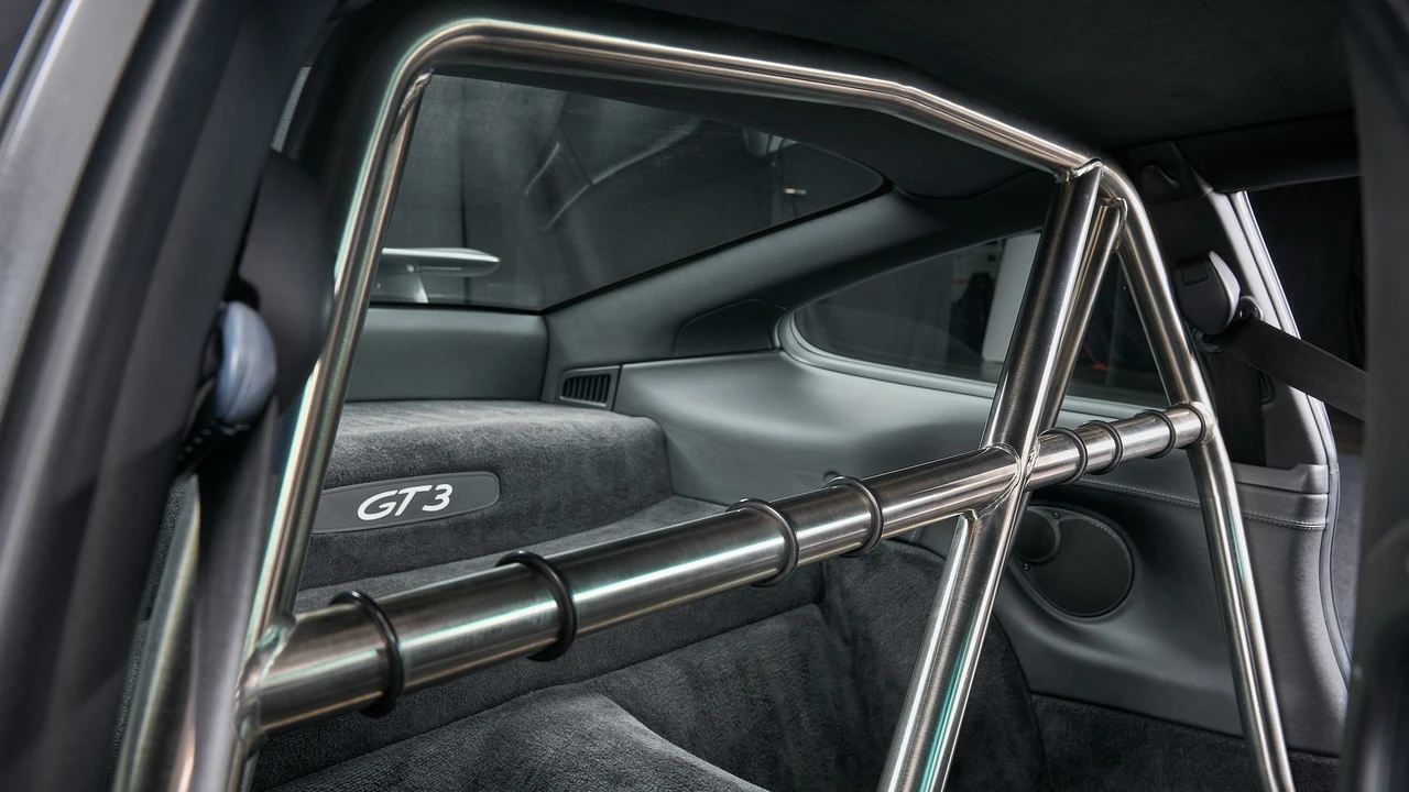 2004 Porsche 996 GT3 - Image 18 of 31